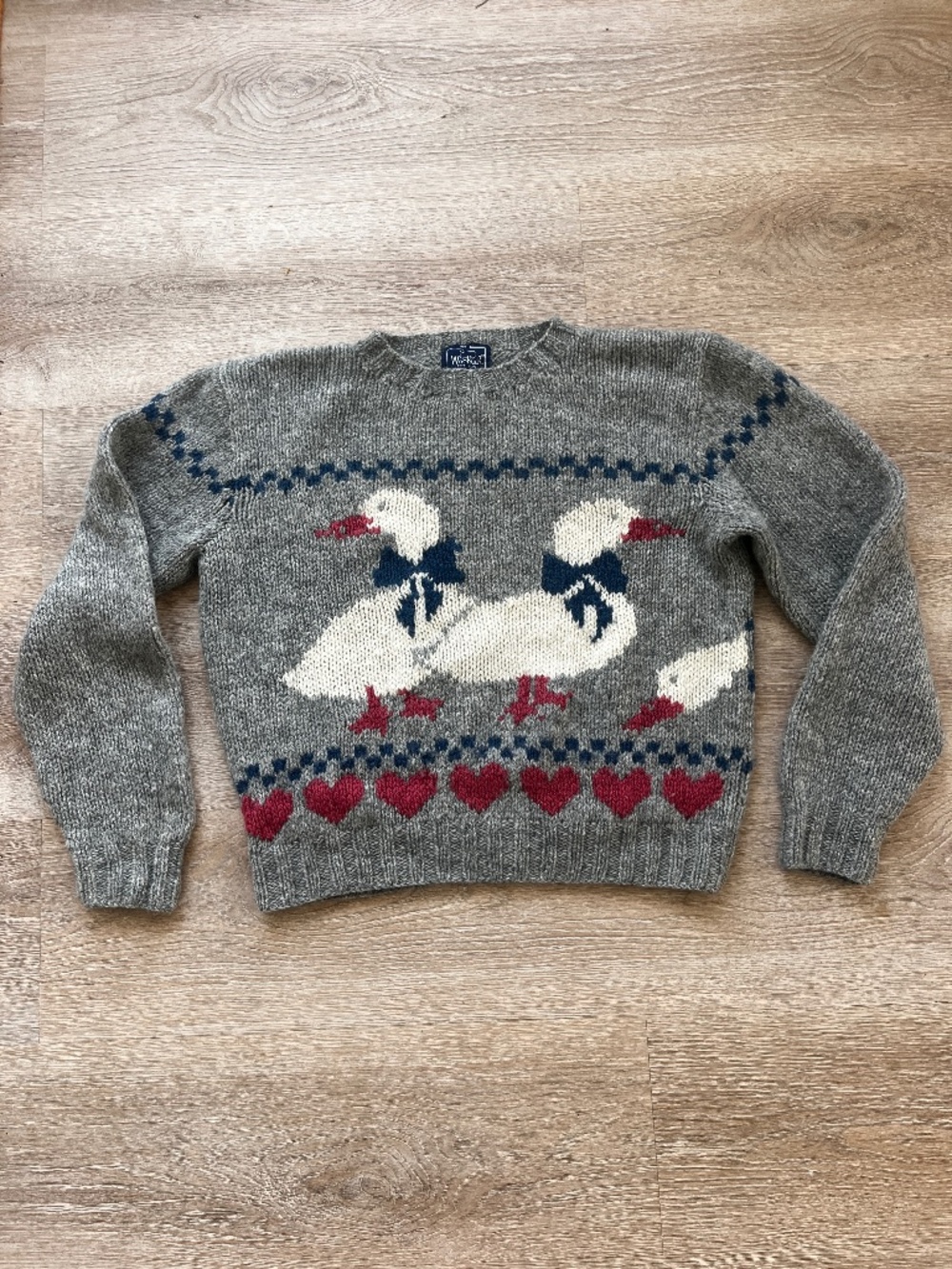 Vintage 80s/90s Woolrich Duck Goose Sweater 100% Wool Gray / Red Hearts XL